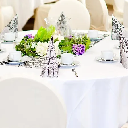 Waldhotel فندق
